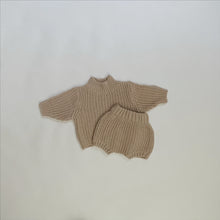 Load image into Gallery viewer, KNIT BLOOMERS
